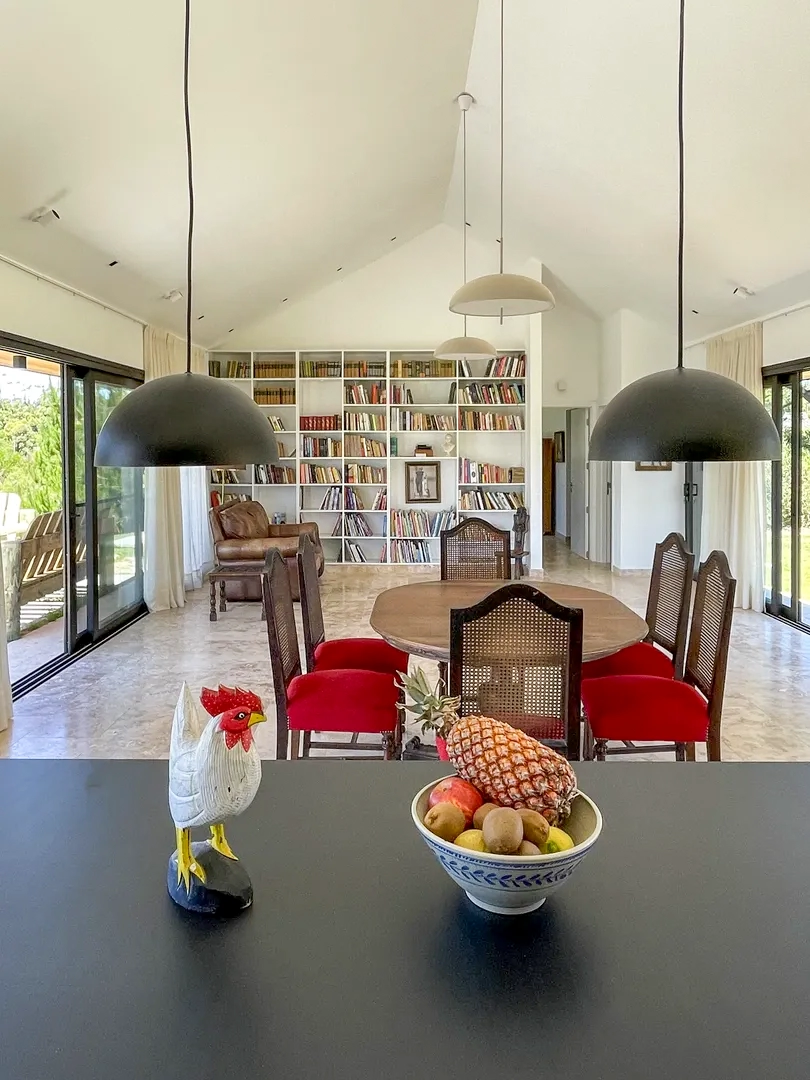 Dining area - 2 photos